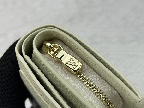 LVコピーウォレット全体デザイン